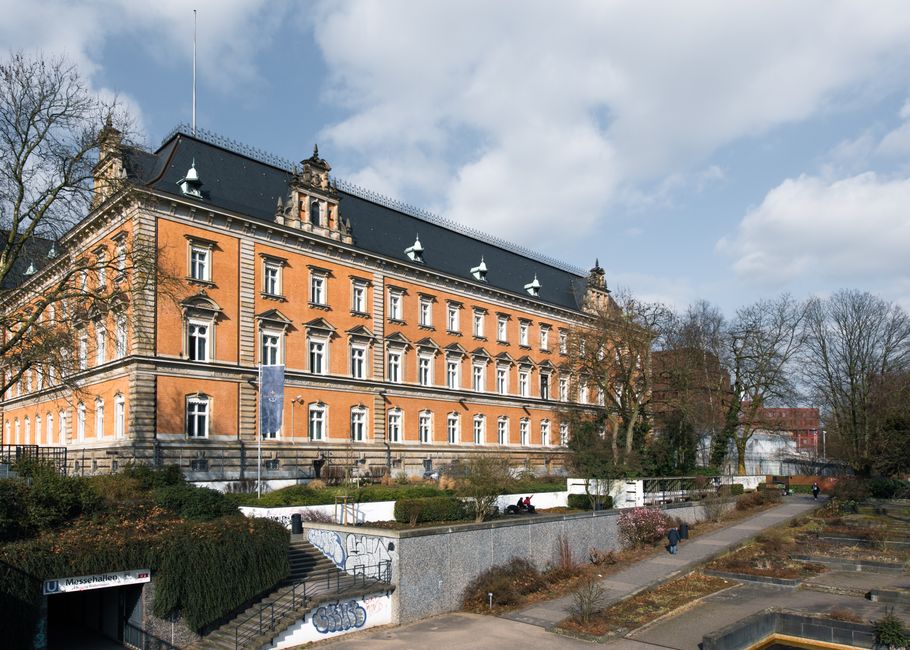 Praxisaufgaben zur Zusammenfassung und Formulierung von Nachrichten